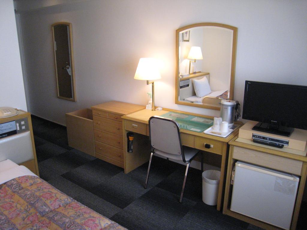 Hotel Palace Inn Toyota Тойота Екстериор снимка