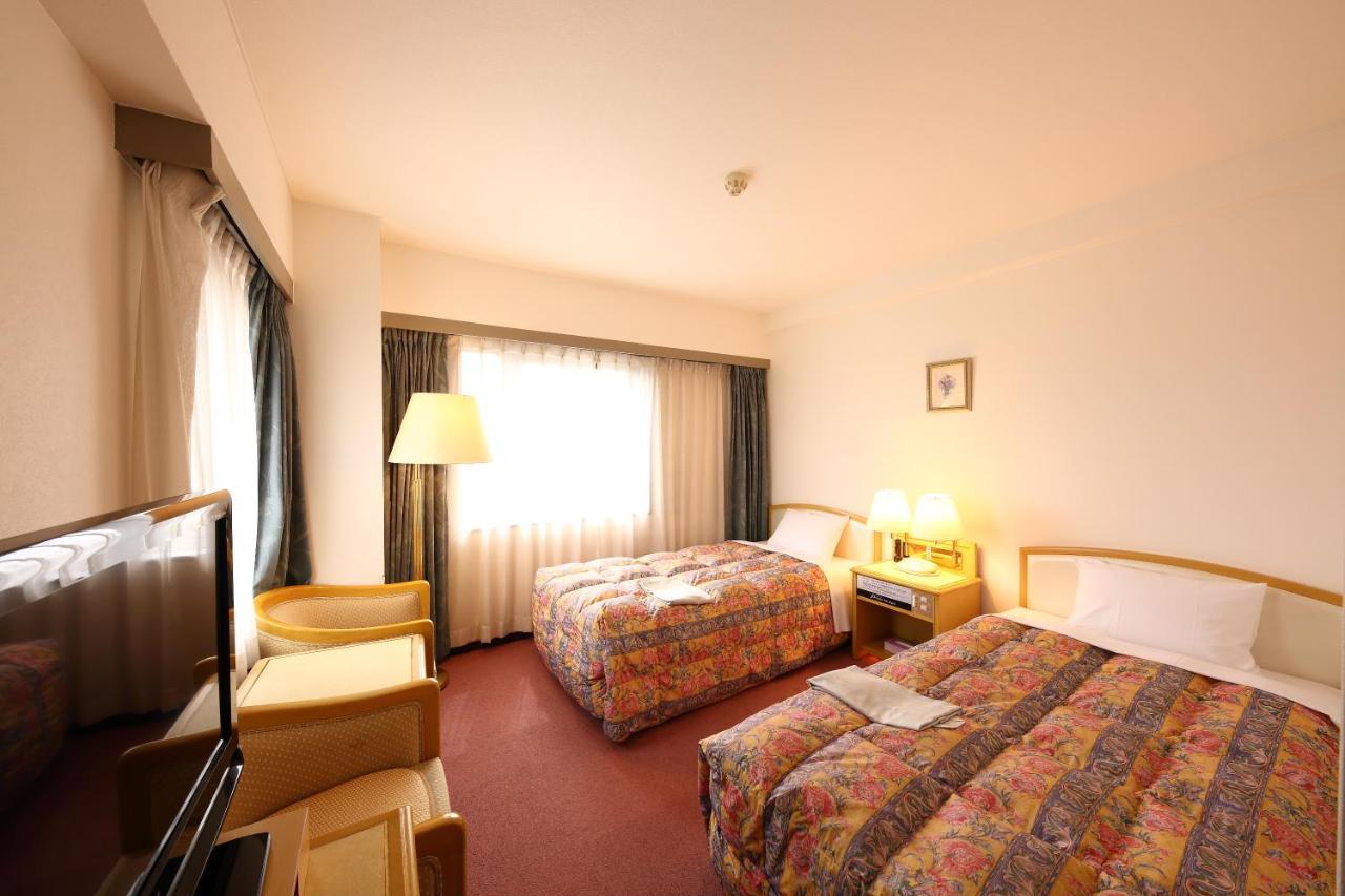 Hotel Palace Inn Toyota Тойота Екстериор снимка